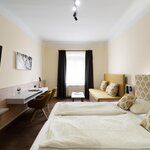 immagine di Camera a più letti, doccia, WC