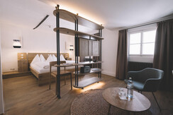 Doppelzimmer LARGE arthotel Blaue Gans Ingo Pertra