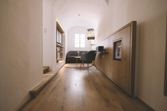 Doppelzimmer LARGE Sitzgelegenheit quer arthotel B