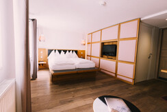 Doppelzimmer MEDIUM arthotel Blaue Gans Ingo Pertr