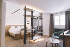 Doppelzimmer MEDIUM arthotel Blaue Gans Ingo Pertr