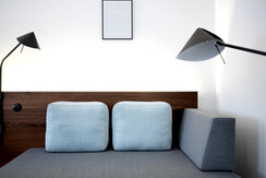 Juniorsuite Sofa arthotel Blaue Gans Ingo Pertrame