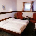 Bild von Zweibettzimmer mit Dusche,