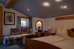 Sofa im Romantikzimmer