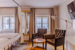 AMADEUS-Zimmer-41-ADZ-photo-by-michaelgroessinger.