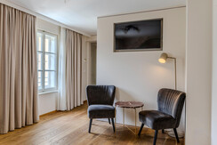 AMADEUS-Zimmer-43-ADZ-photo-by-michaelgroessinger.