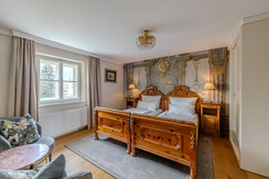 AMADEUS-Zimmer-44-ADZ-photo-by-michaelgroessinger.