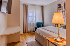 AMADEUS-Zimmer-42-AEZ-photo-by-michaelgroessinger.