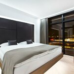 Photo of Double room, shower, toilet, deluxe | © Cool Mama