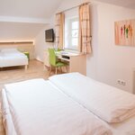 Photo of room with 4 beds with shower, WC