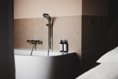 rz_dassalz_bubblebath_22557