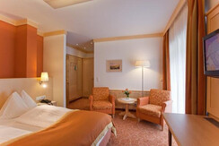 DZ Komfort mit Balkon Richtung Pool