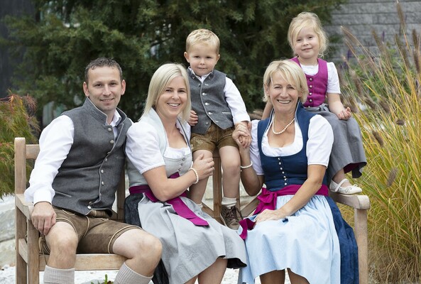 Ihre Gastgeber | © Landhotel-Gasthof Drei Eichen
