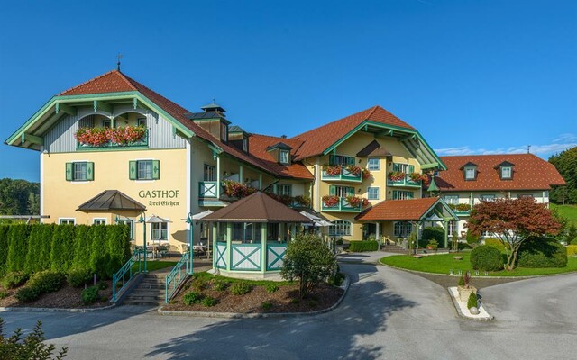 Landhotel Drei Eichen Hausansicht | © Landhotel-Gasthof Drei Eichen
