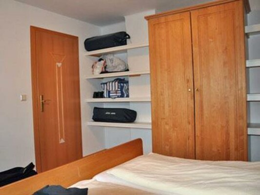 Kleiderschrank | © Frauenschuh, Ferienwohnung