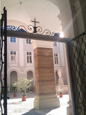 Tor zum Innenhof | © Priesterseminar Salzburg