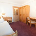 Photo of single room with shower, toilette