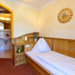 Obrázek Pokoj pro jednoho, sprcha nebo vana, WC, 1 místnost na spaní | © Gersbach-Gut