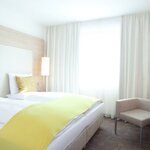 imagen de Habitación con dos camas, ducha, WC, confort