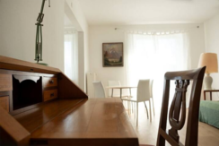 gemütlicher Wohn- und Esszimmer