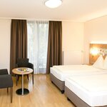 Photo of double room with shower, WC