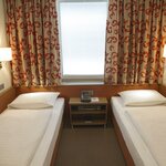 Photo of twin with shower, WC