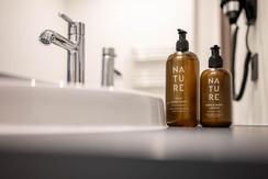 DELUXE andrä Badaustattung