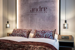 SIGNATURE andrä mit Festungsblick Doppelbett