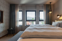 Room Pictures_Room_MC  Mountain_1