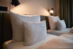 Room Pictures_Room_TW Twin_3