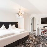 Photo of Suite, shower, toilet