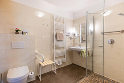 freundliche Badezimmer