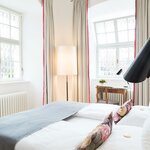 Photo of Suite, shower or bath, toilet, superior