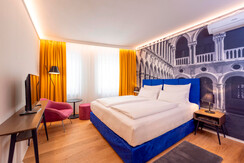 STEIN-Zimmer-312-SDZ-photo-by-michaelgroessinger.c