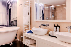 STEIN-Zimmer-601-SSUI-photo-by-michaelgroessinger.