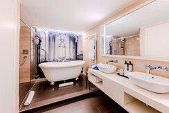 STEIN-Zimmer-601-SSUI-photo-by-michaelgroessinger.