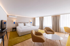 STEIN-Zimmer-601-SSUI-photo-by-michaelgroessinger.