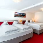 immagine di Camera quadrupla, doccia, WC