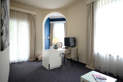 Room Pictures_Room_SUI_2