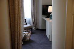 Room Pictures_Room_SUI_3