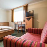 Bild von Dreibettzimmer, Dusche, WC