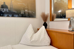 Room Pictures_Room_EZ_4