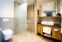 Badezimmer Deluxe_komprimiert