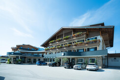 Fassade Stammhaus 2_komprimiert