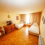 ….. képe Családi szoba, zuhany, WC