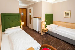 TWIN 45 grün_edited