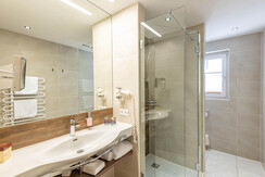 Zimmer 211 Badezimmer