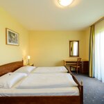 Photo of double room with shower or bath tub, WC | © Tourismus Salzburg GmbH / G. Breitegger