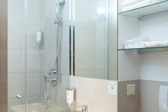 landhotel-santner-zimmer-190107_71-min (1)