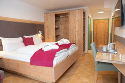 landhotel-santner-zimmer-180522_136